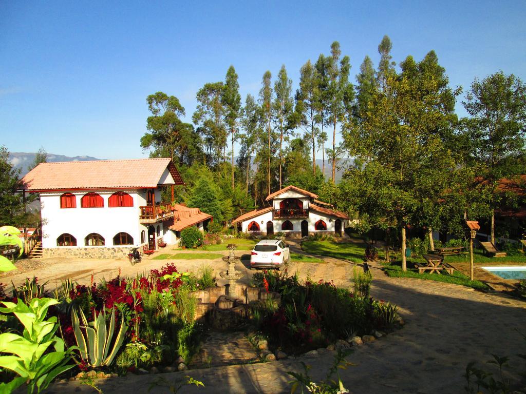 Hotel Villa De Paris Chachapoyas Exterior photo