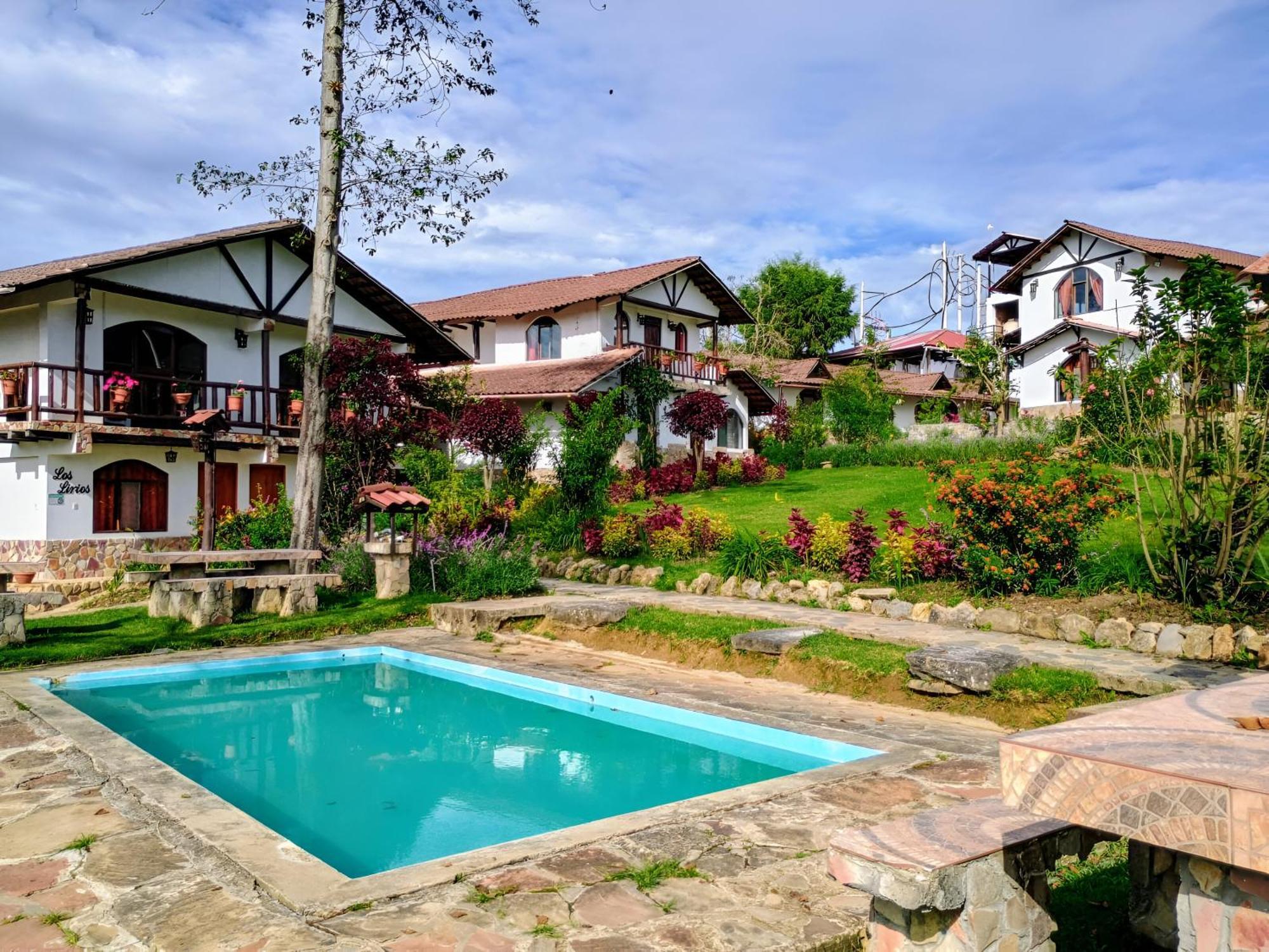 Hotel Villa De Paris Chachapoyas Exterior photo