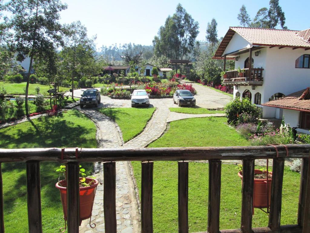 Hotel Villa De Paris Chachapoyas Exterior photo